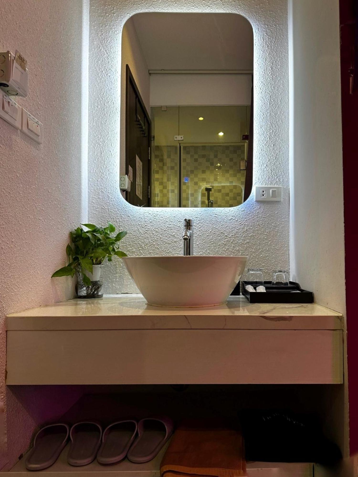 69 Boutique By Minova Hotel Hanoi Buitenkant foto